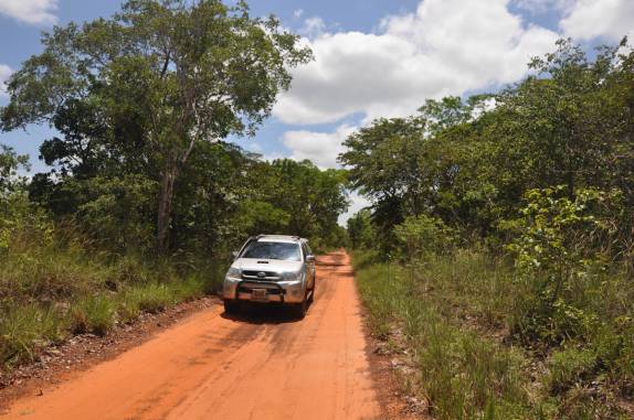 Dirigindo no Parque Nacional de Sete Cidades - PI